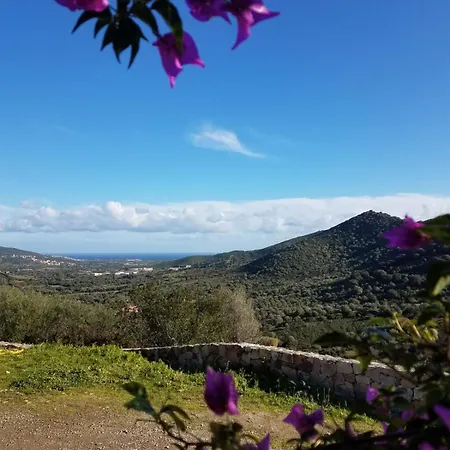 Vue Spectaculaire Sur La Baie De Budoni 度假居 *